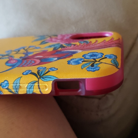 Cell Phone Drop Protection Case. - Picture 3 of 8